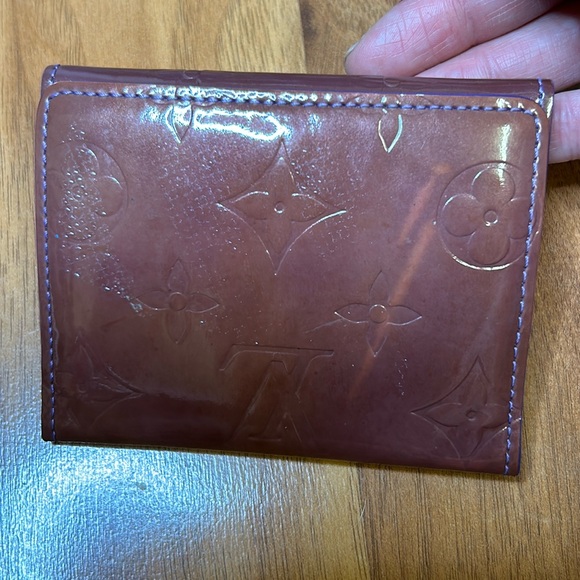 Authentic Louis Vuitton Ludlow Patent Leather Wallet
Card Case - Picture 6 of 16